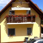 Akacfa Hortenzia Apartment