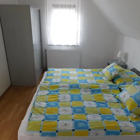 Akacfa Hortenzia Daire *
