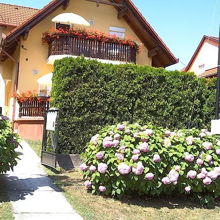 Akacfa Hortenzia Apartment Zalakaros