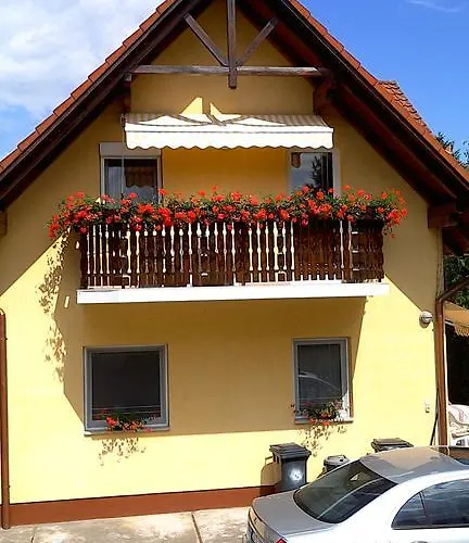 Akacfa Hortenzia Apartment